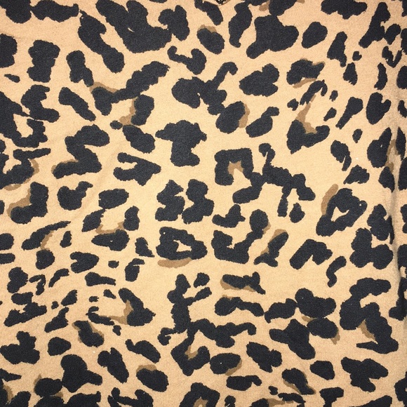 Ava&viv Plus size leopard print short sleeve shirt - Picture 2 of 5